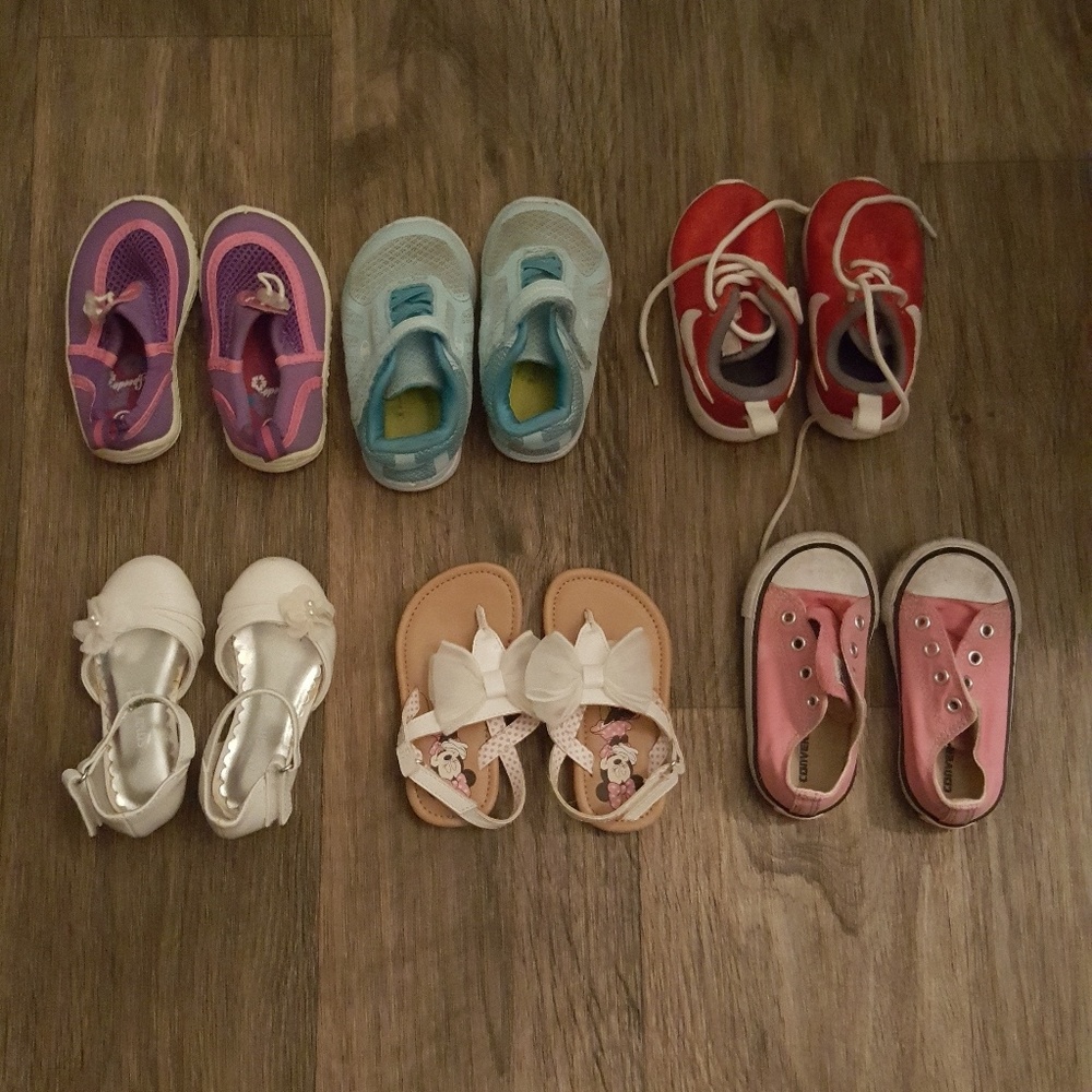 Girls shoes